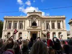 Margarita II en Tandil: visita al Monumento de Fugl, al templo danés y acto oficial