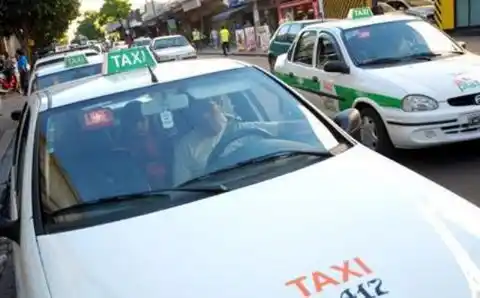 La Plata: Exigen explicaciones al titular de Habilitaciones sobre los "taxis truchos"