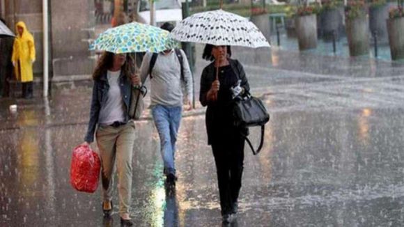 PREPAREN LOS PARAGUAS: Onda tropical 35 llegará el jueves 5Sep