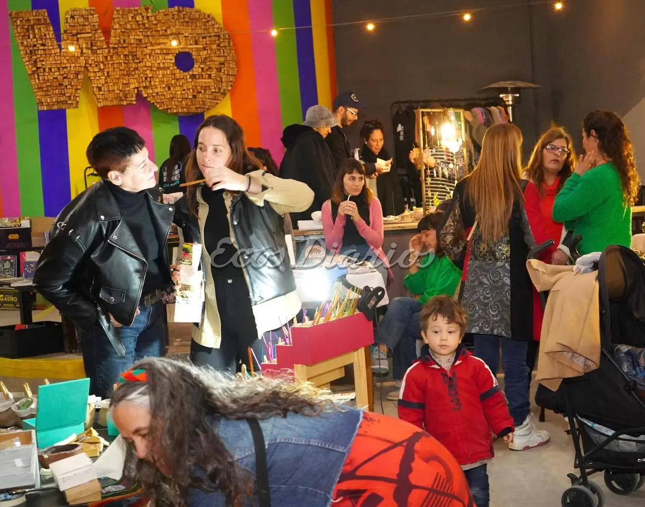 Feria cultural en el espacio WO