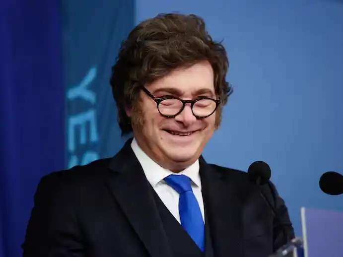 Javier Milei reaccionó ante la baja del dólar