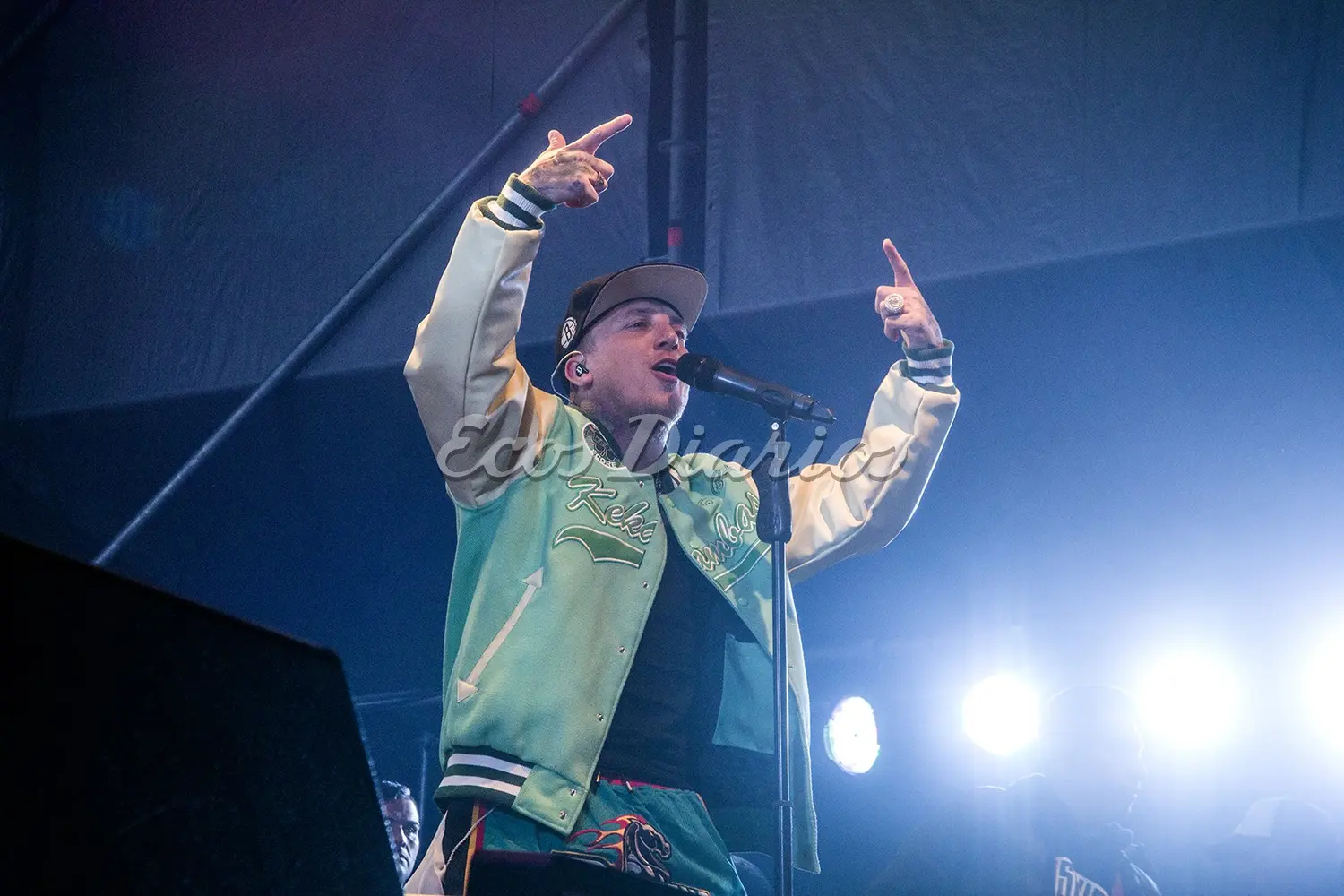 El reconocido cantante de música tropical convocó a gran cantidad de público anoche en la plaza