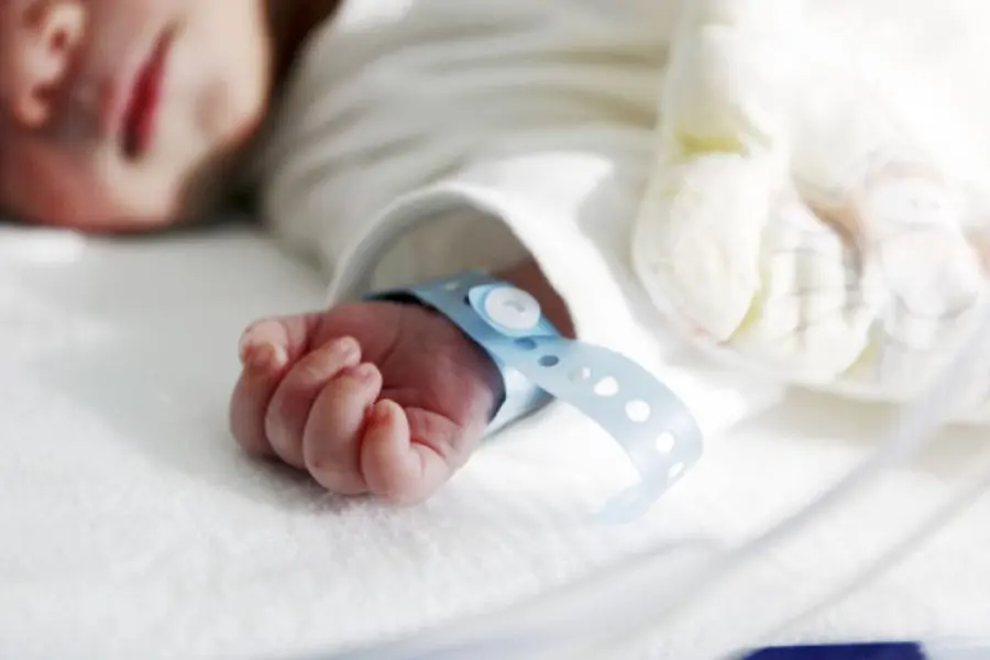 Brenda, la enfermera acusada de las muertes en el Neonatal, está sedada hace cuatro días