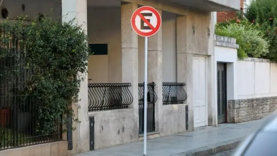 Realizan un pedido de informes para conocer el uso del espacio público para estacionar