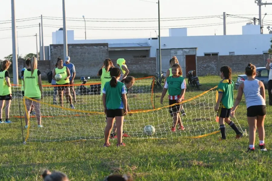 "El club va a tu barrio": Un programa que fomenta el deporte