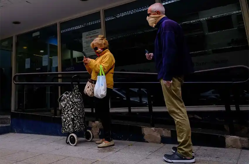 COVID-19: hay 8 nuevas personas en estudio en Mar del Plata