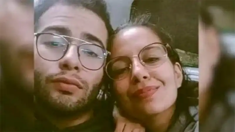 Confirman el hallazgo de sangre humana en un colchón que regalaron los Sena