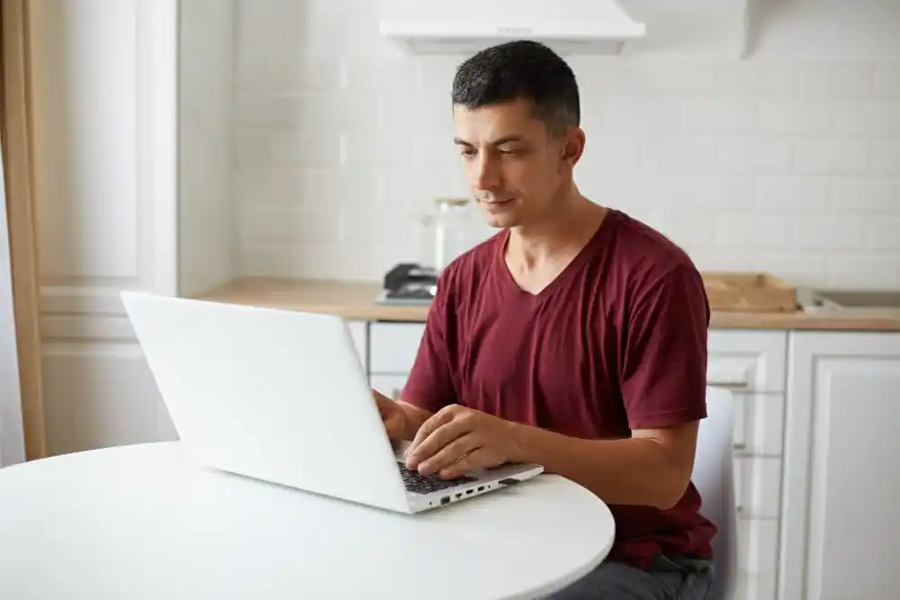 Los factores que más influyen en el precio de una notebook