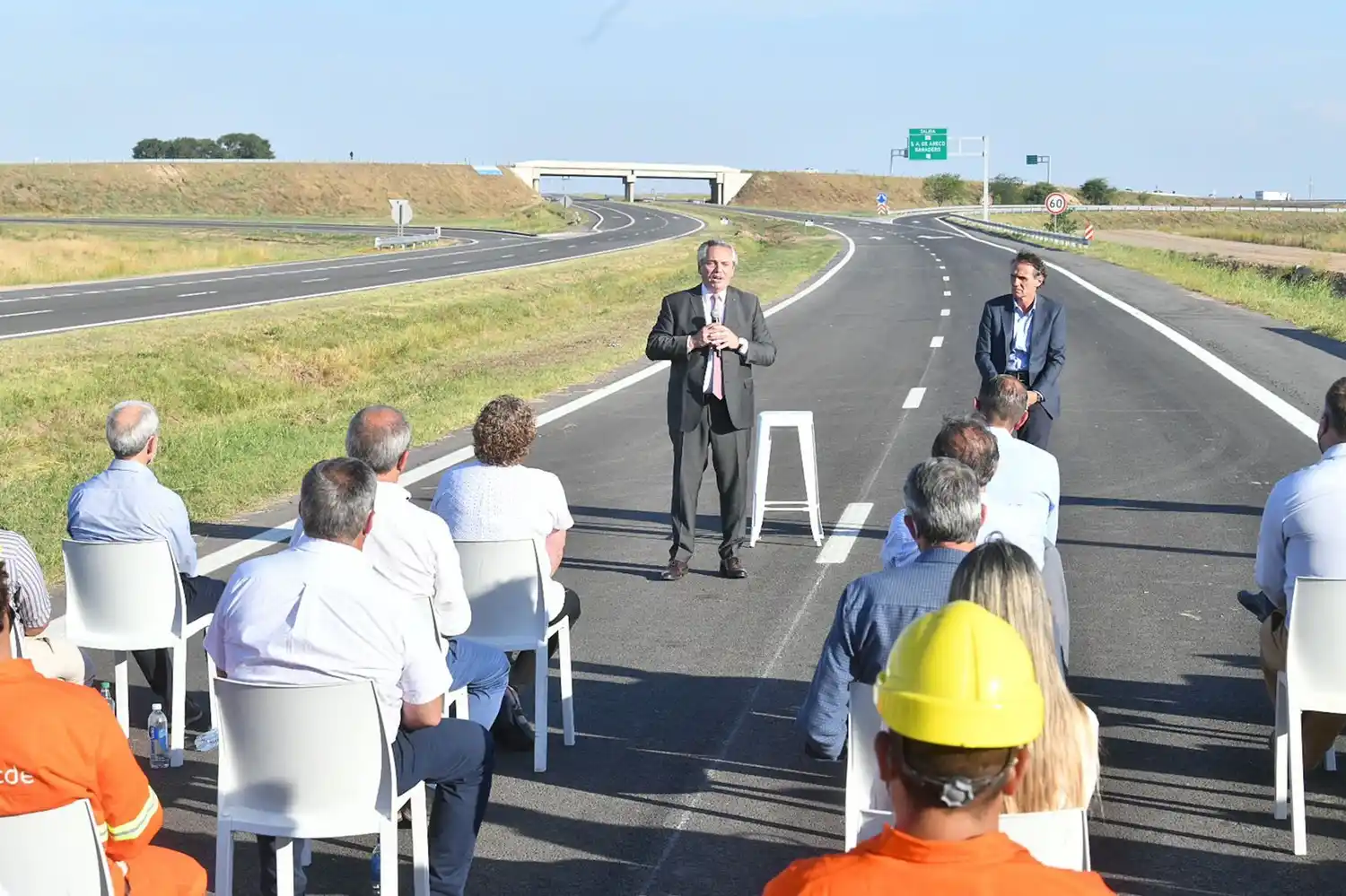 Alberto Fernández inauguró un tramo de la Ruta 8 en Areco: "A la vida hay que cuidarla siempre"