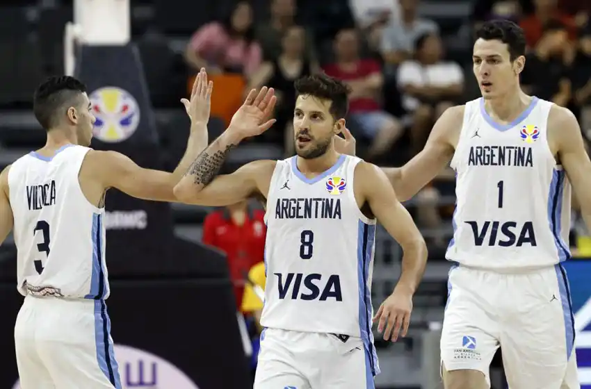 Básquet: Estados Unidos ganó y le dio una mano a Argentina