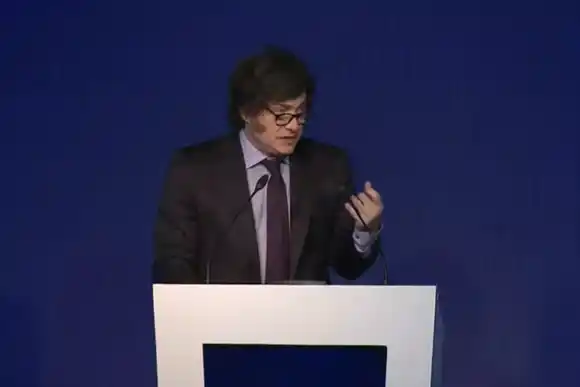 Milei dijo que abrirá el cepo pero "no a cualquier precio"