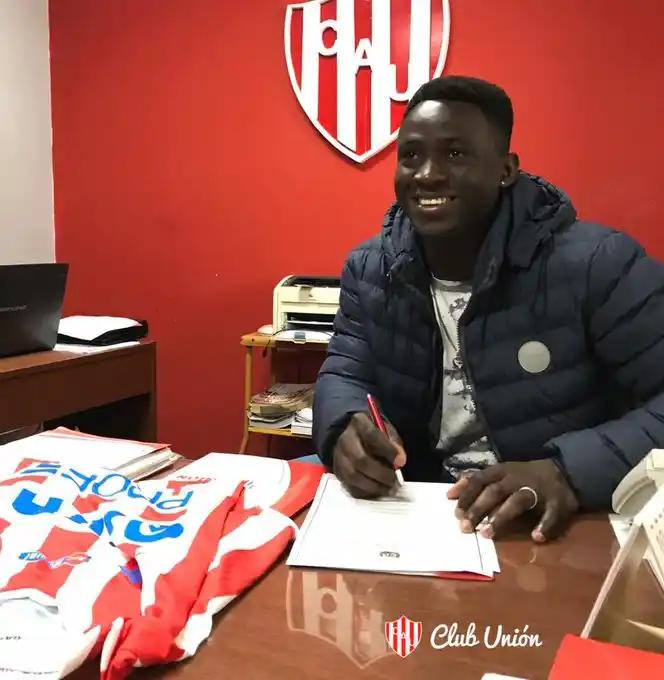 Yeimar Gómez Andrade renovó su contrato con Unión