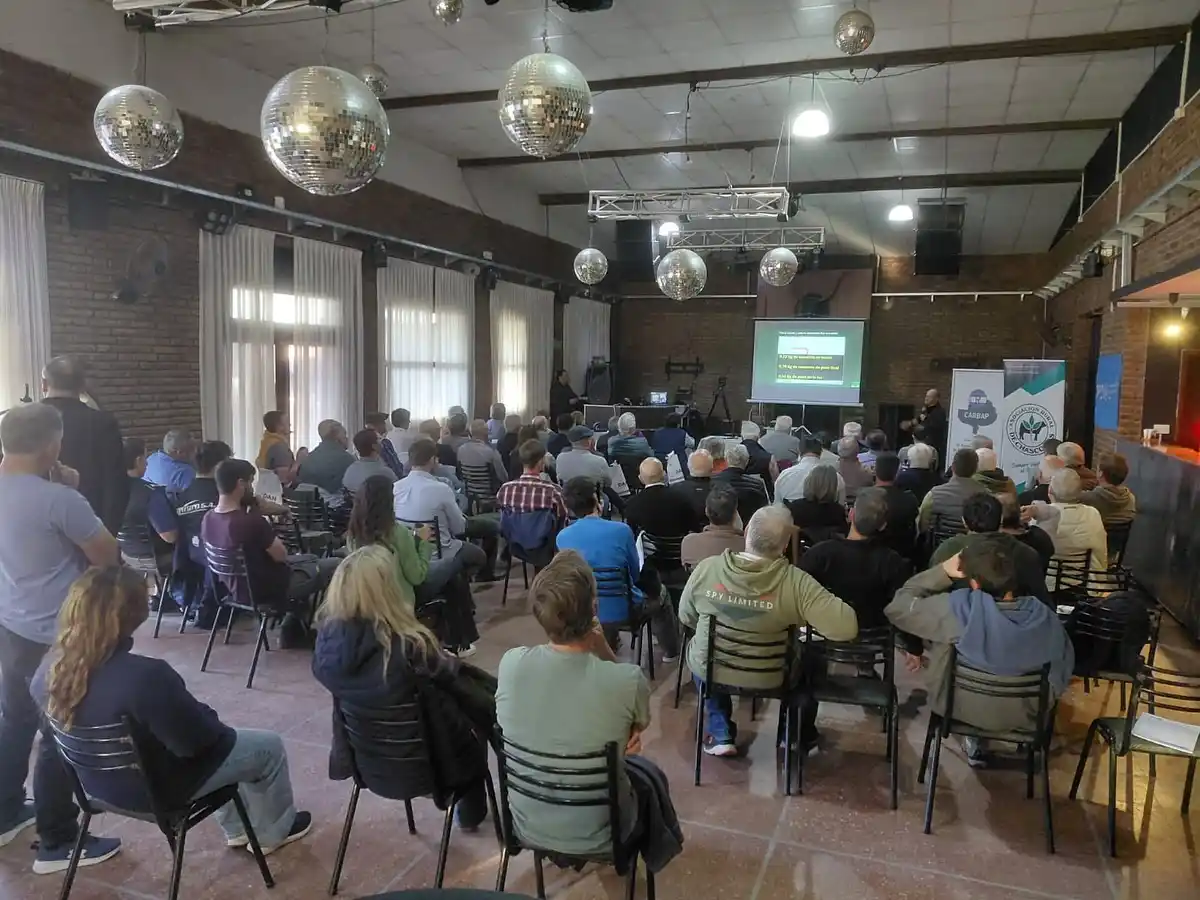 Gran convocatoria en Chascomús para las charlas de CARBAP y la Asociación Rural local