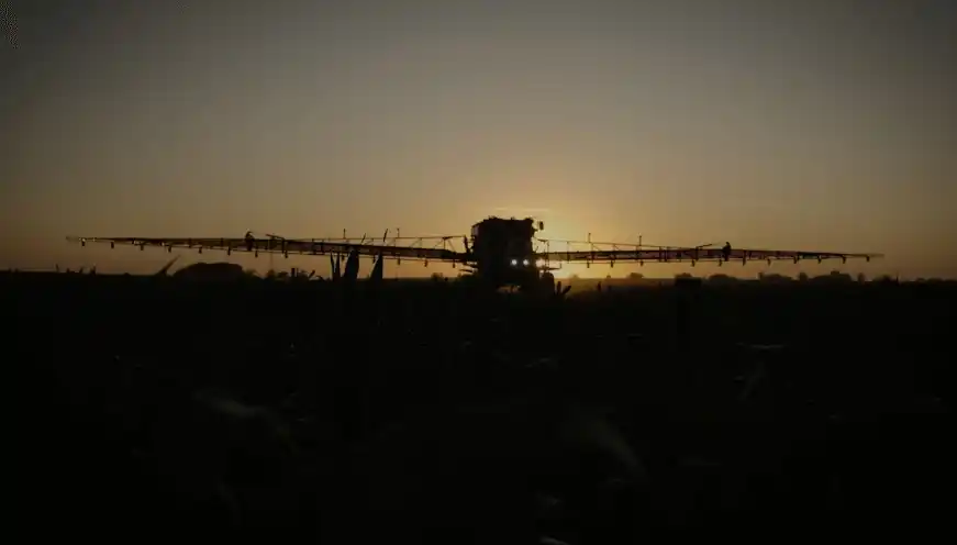 La inversión en maquinaria agrícola cayó más de un 40% en agosto