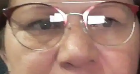 Rosa perdió sus lentes