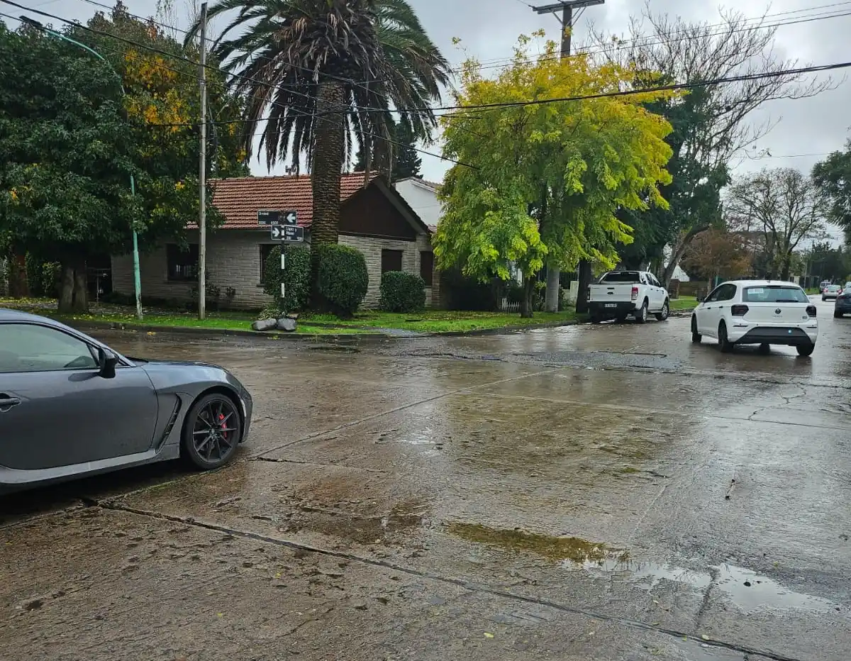 Cruce peligroso. Los vecinos de Parque Luro piden reductores de velocidad.