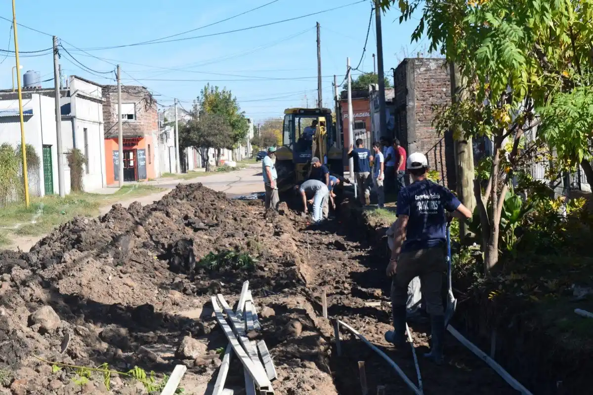 Arrancó el mejoramiento de calles en el barrio Sudamérica