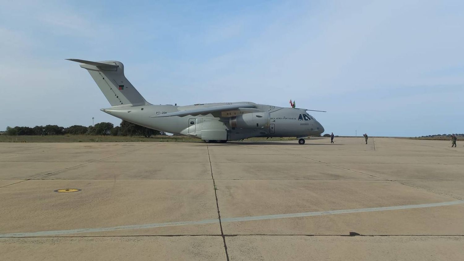 FAP’s first Embraer KC-390 arrives in Portugal