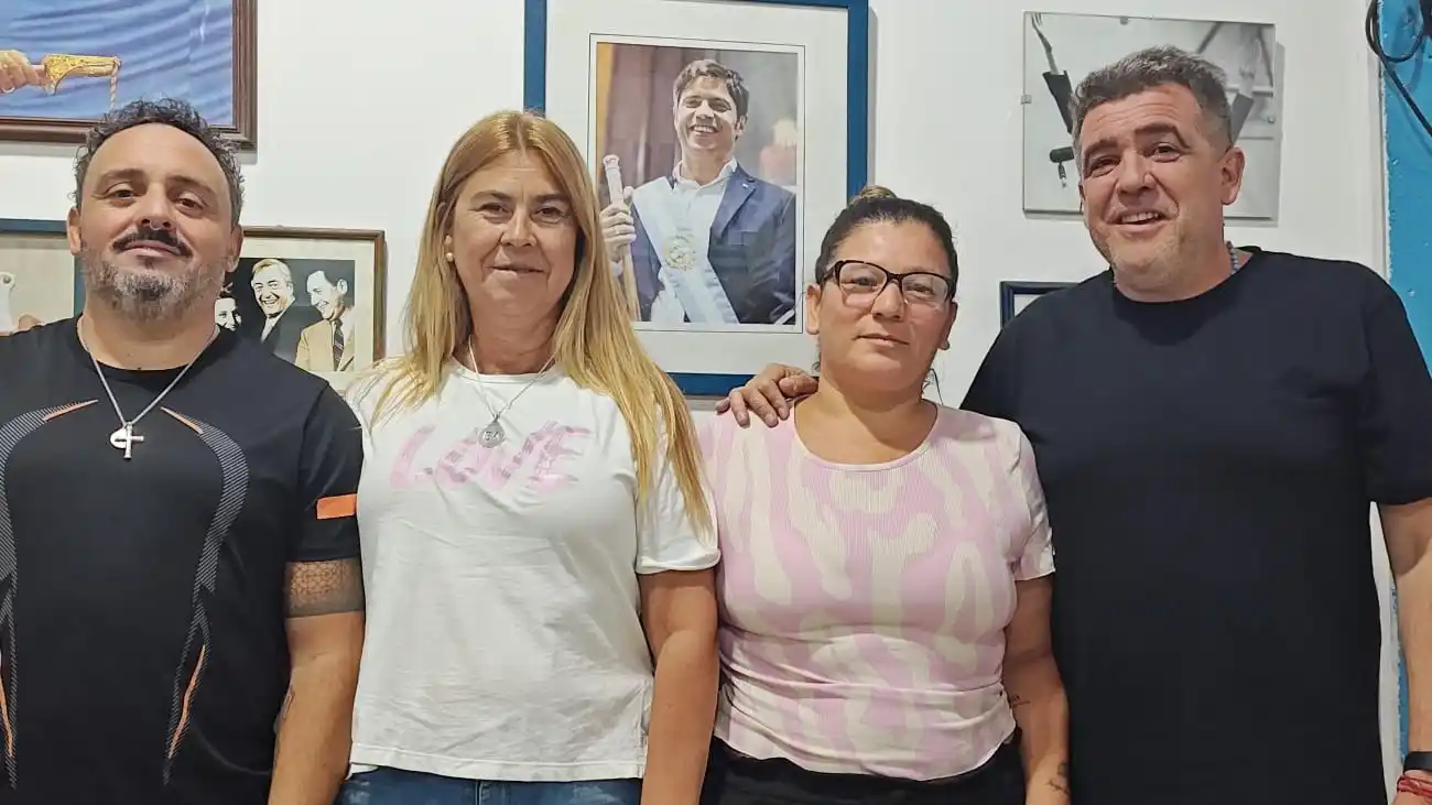 Camilo Vidal y los integrantes de la lista