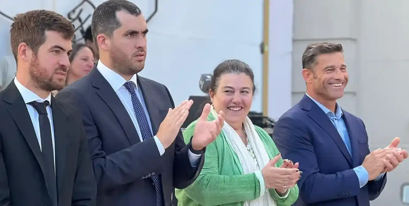 El acto oficial conmemorativo se llevó adelante en la explanada de la Parroquia Santísima Trinidad, uno de los espacios más significativos de la historia rufinense.