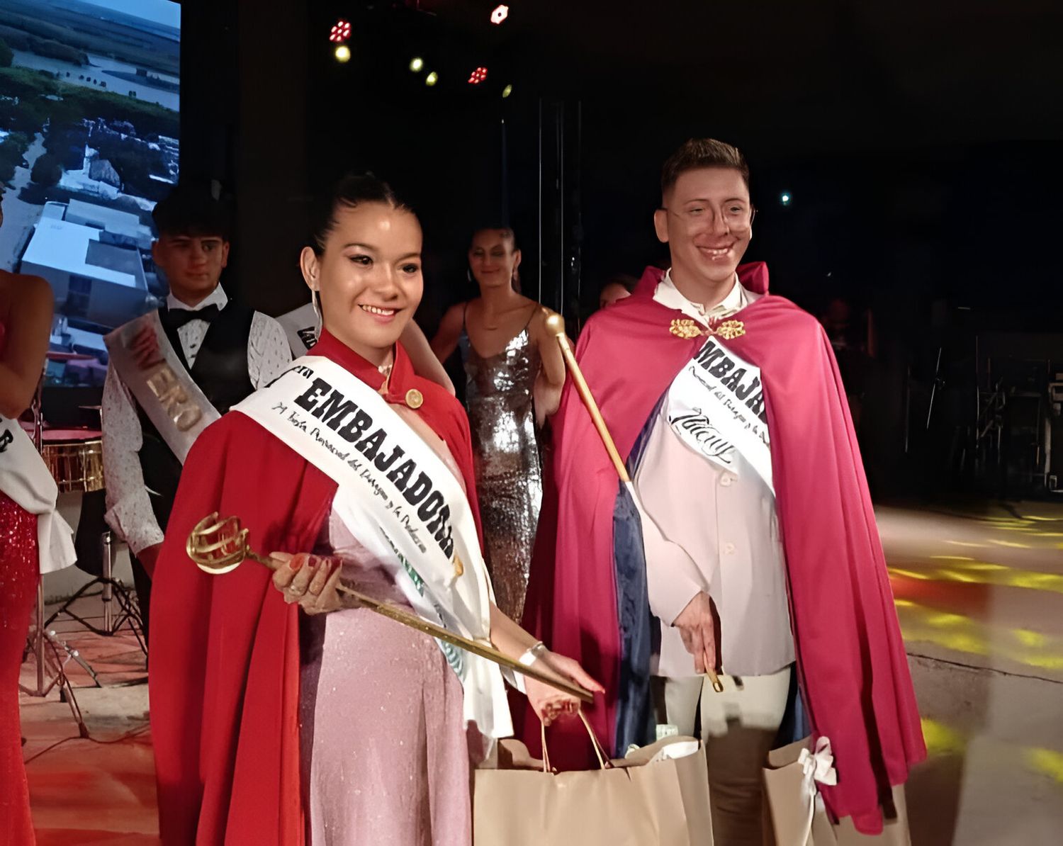 Celeste Lagraña y Federico Tesuri, los ùltimos embajadores del Durazno.
