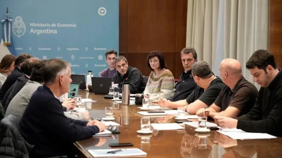 Hoy se anunciarán medidas económicas: bono para trabajadores y jubilados y beneficios para pymes