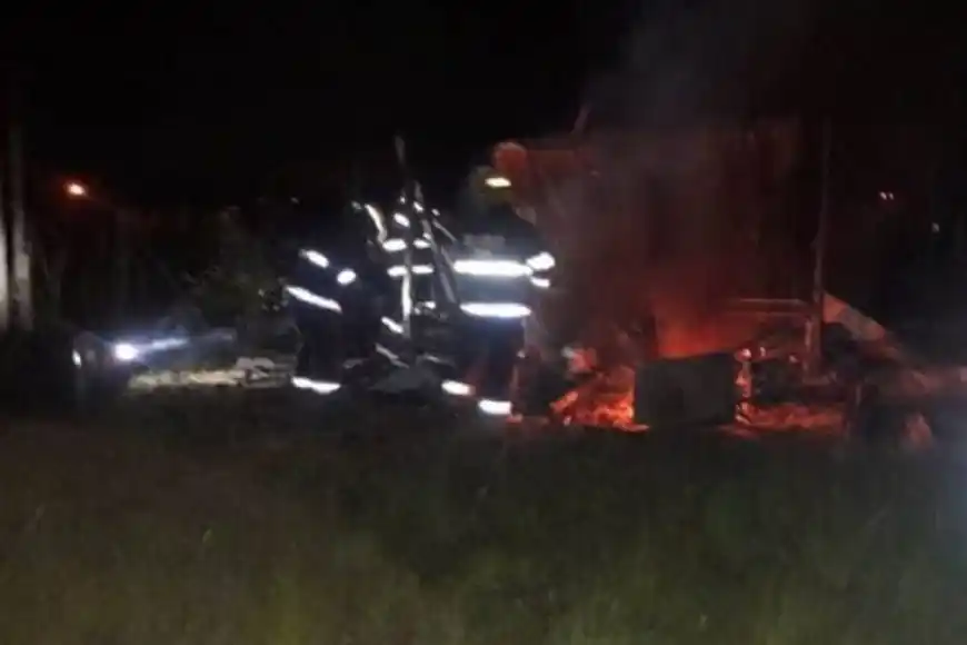 Trágico incendio: ardió una precaria casilla y murió un joven de 20 años