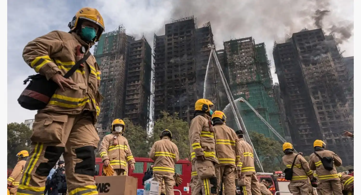 Todavía buscan rescatar a más de 60 personas que siguen atrapadas y hay 250 desaparecidos. (Foto: AFP/Dale De La Rey).