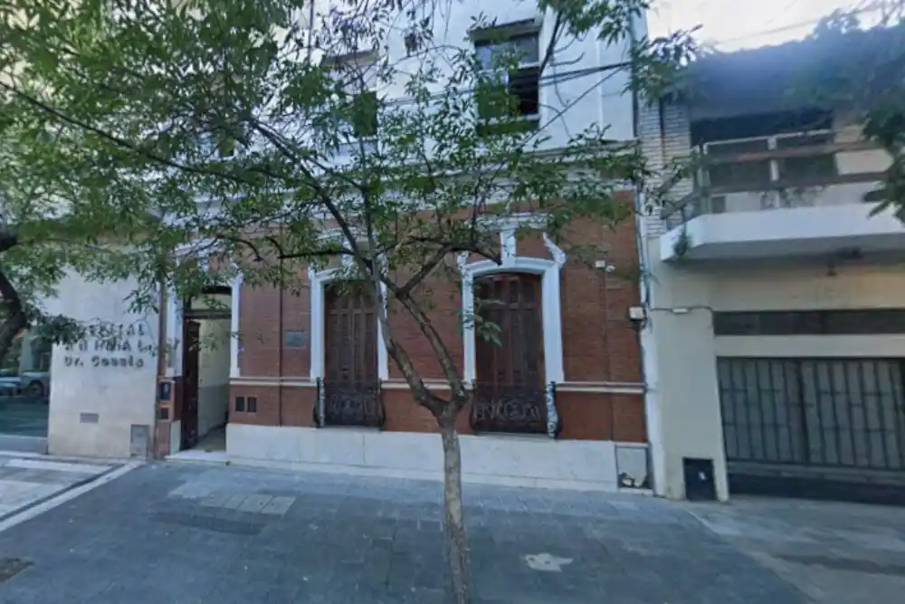 Encontraron una nota amenazante con dos balas en la puerta del sindicato de trabajadores portuarios.