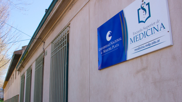 Jornada gratuita para aprender RCP y prevenir la muerte súbita en la Escuela Superior de Medicina