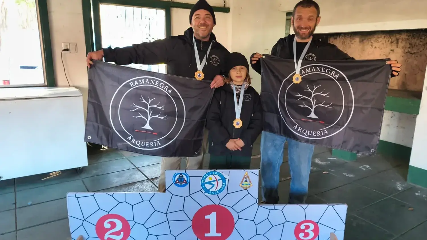 Medallistas. Los representantes de Ramanegra triunfaron en la final Nacional