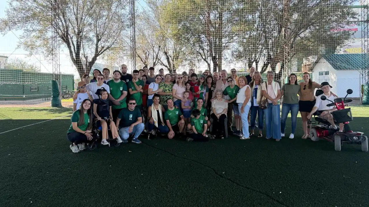 Arquitectos Sociales entregó una nueva distinción: Verónica Boscarol, “Luna de la Mujer en el Servicio Solidario”