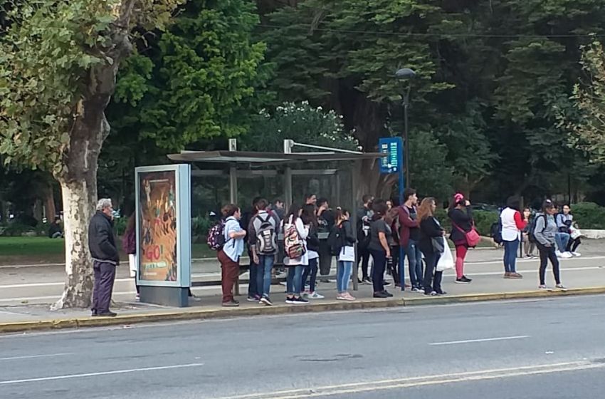 Buscan cederle la suba del boleto a Arroyo y evitar otro día de paro
