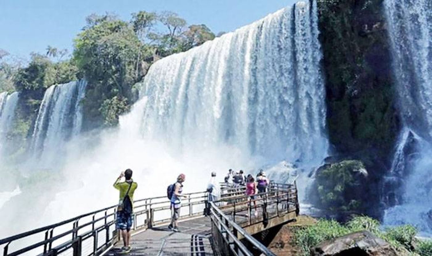 El Parque Nacional Iguazú ya recibió  �Smás de 50 mil visitantes⬝ en el 2023