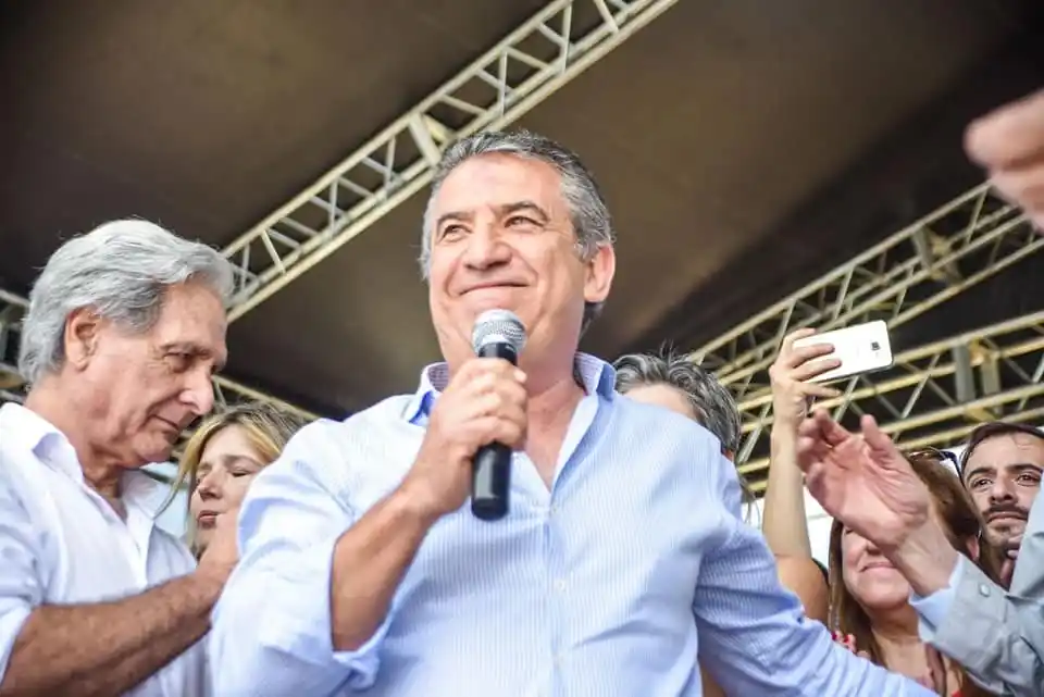 Urribarri convocó a “militar con alegría para tener un gobierno que le devuelva la felicidad a los argentinos”