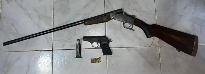 secuestraron dos armas de fuego y una camioneta en un control vehicular - 5