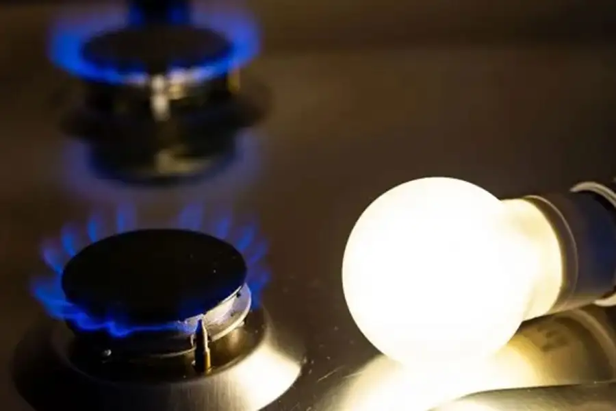 El Gobierno oficializó el aumento de las tarifas gas, luz y quita subsidios