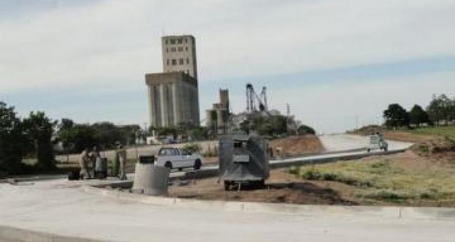 Avances y cortes en la nueva rotonda