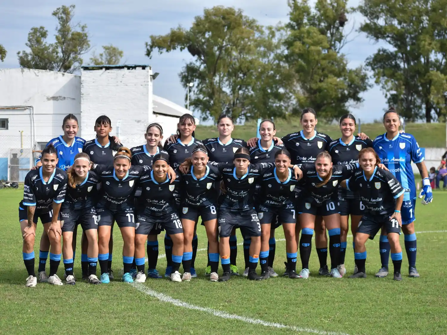Las Cremosas visitan al Bicho de La Paternal el domingo a las 15 .Foto.