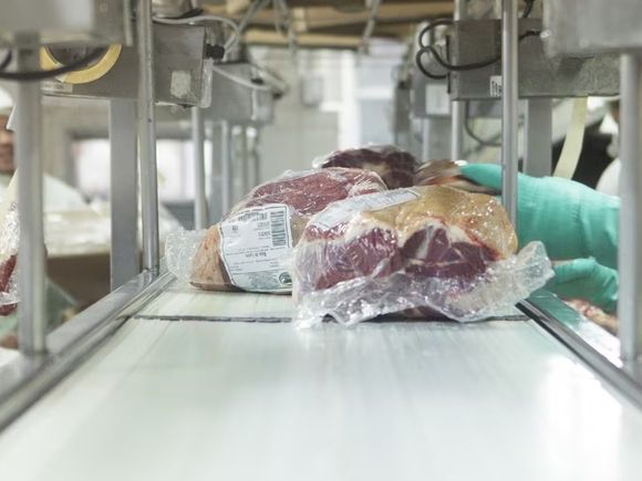El gobierno de EE.UU. negocia cuadruplicar las importaciones de carne vacuna desde la Argentina