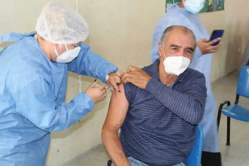 Reiteran el llamado a recibir la vacuna contra el coronavirus