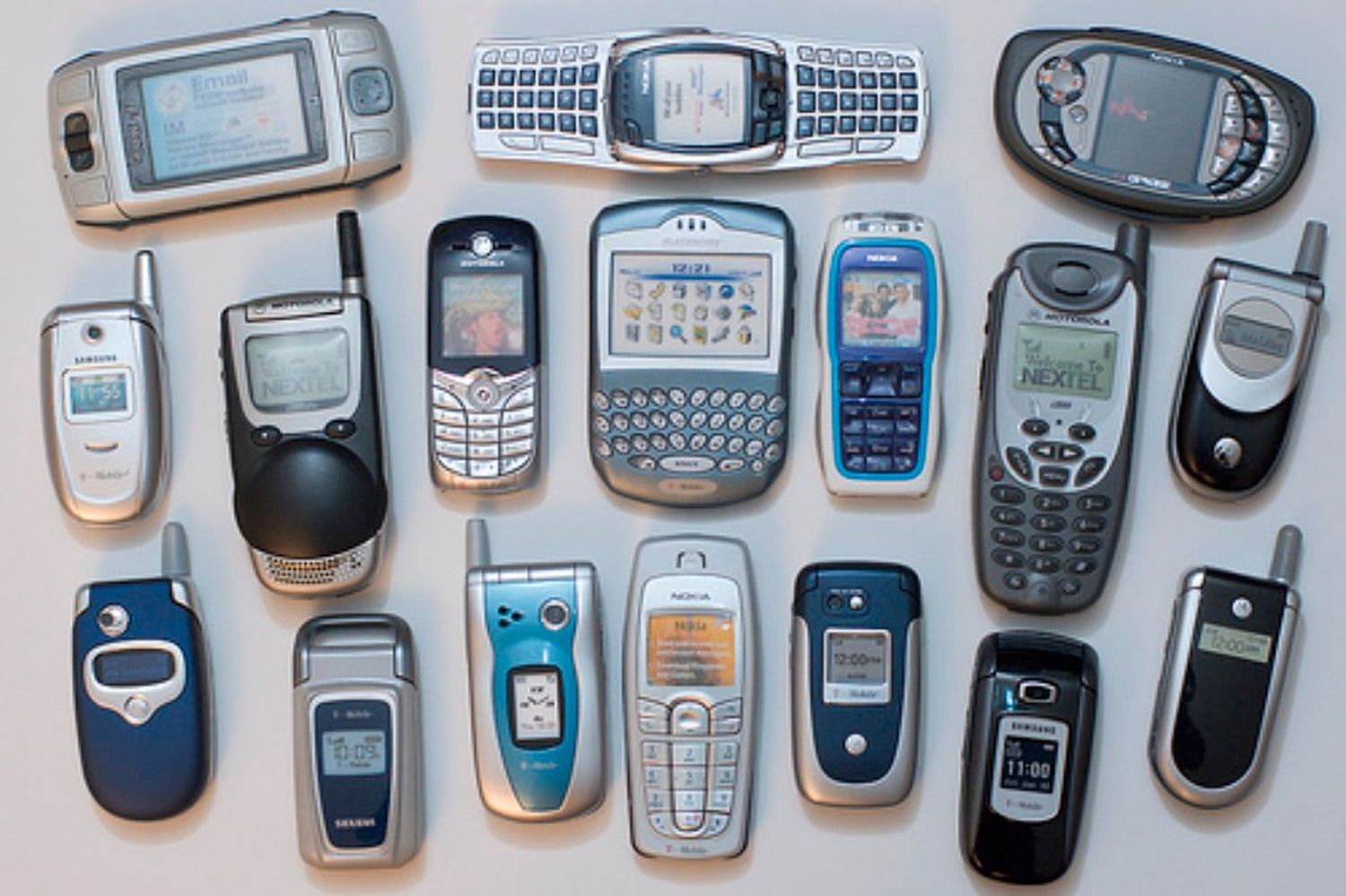 ¿Por qué crece la venta de celulares sin conexión a internet?