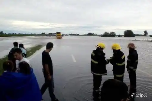 Cortan un tramo de la autopista Buenos Aires-Rosario