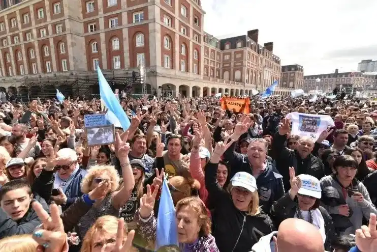 Alberto Fernández cierra su campaña junto a Cristina en Mar del Plata