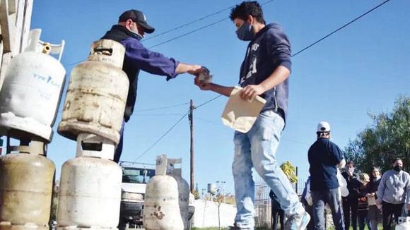 El precio de la garrafa puede aumentar de $700 a $2.100