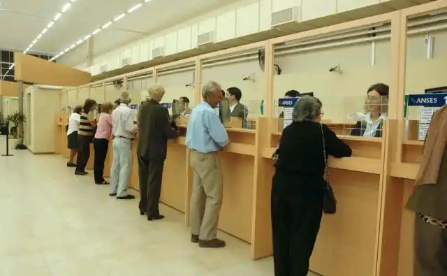 Oficializaron el aumento de jubilaciones: la mínima será de $14.067 desde diciembre