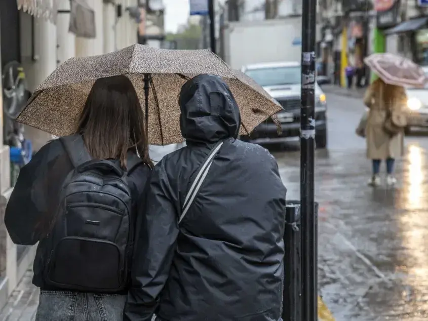 El SMN elevó a naranja la alerta por tormentas para Rosario este jueves