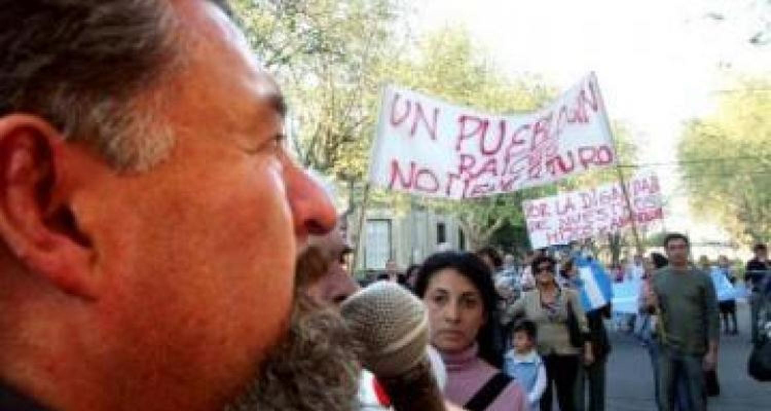 Castells vuelve a marchar