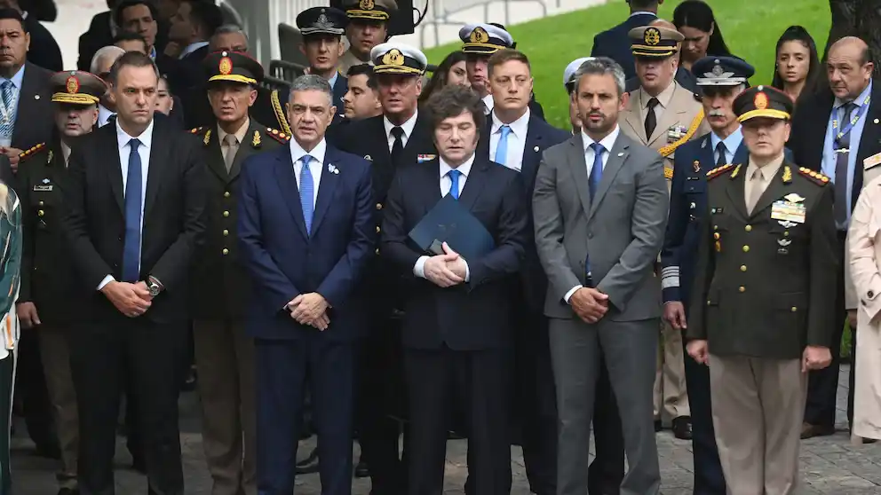 Milei prometió un reconocimiento especial para los veteranos de Malvinas y mejores salarios para las Fuerzas