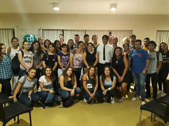 Fiesta universitaria: juntarán fondos para los viajes de la carrera de Hotelería